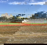 Gunning Tennis Courts - Hotels Melbourne