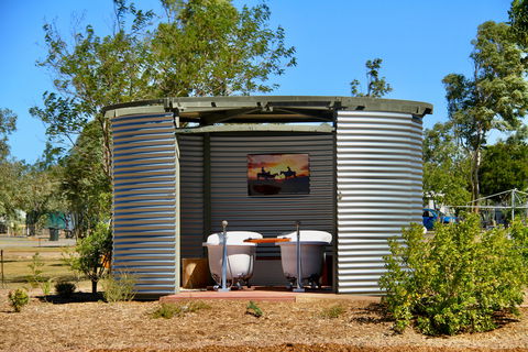 Julia Creek Artesian Baths - Hotels Melbourne 0