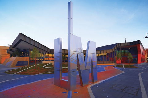 Albury Library Museum - Hotels Melbourne 1