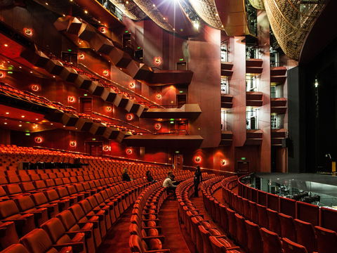 Arts Centre Melbourne - Hotels Melbourne 2