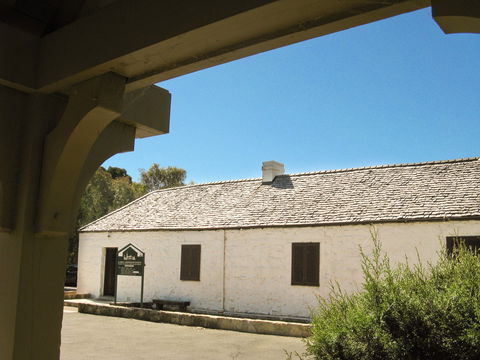 St John's Schoolhouse Museum - Hotels Melbourne 1