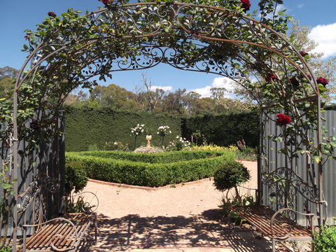 High Country Maze - Hotels Melbourne 2