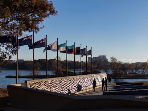 National Police Memorial - Hotels Melbourne 1