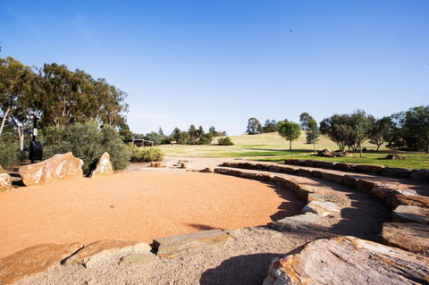 Wiradjuri Amphitheatre - Hotels Melbourne 0