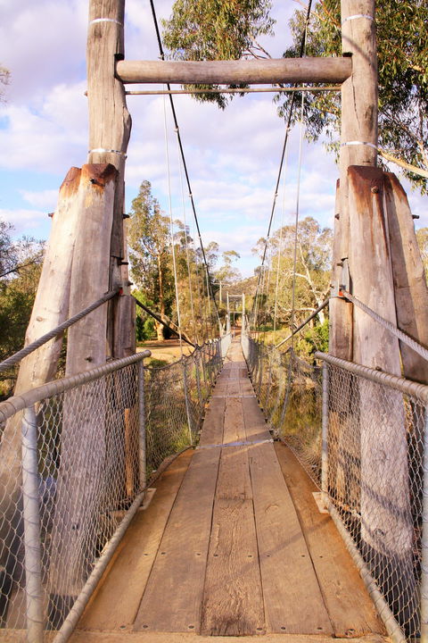 Avon River Walk Trail And Janet Millet Lane - Hotels Melbourne 1