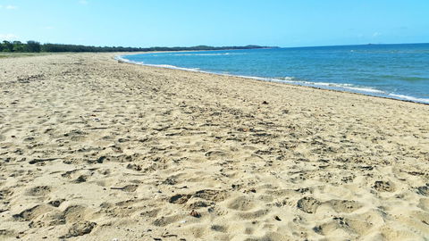 Bucasia Beach - Hotels Melbourne 1
