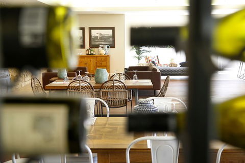 Tulloch Wines- Mystery Wine Tasting Experience With Local Cheese And Charcuterie - Hotels Melbourne 11