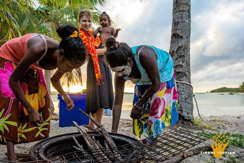 Gay-Wu Woman\'s 5 Day Yolngu Homeland Tour - Hotels Melbourne 7