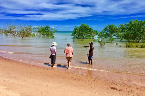 Gay-Wu Woman\'s 5 Day Yolngu Homeland Tour - Hotels Melbourne 6