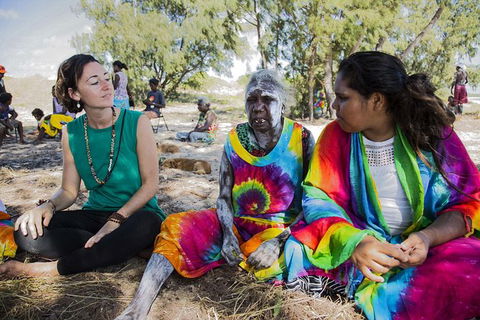 Gay-Wu Woman\'s 5 Day Yolngu Homeland Tour - Hotels Melbourne 5
