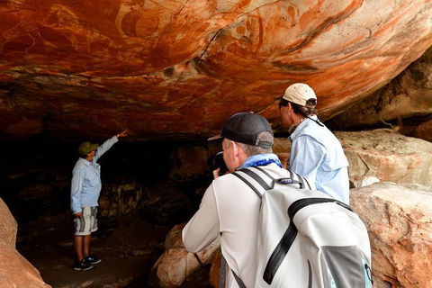 Groote Eylandt Tour: Hanging Rock Cave Paintings - Hotels Melbourne 2