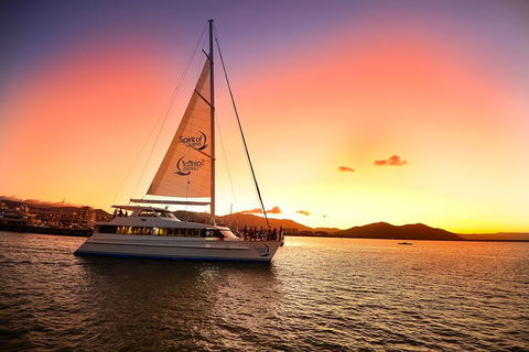 Cairns Luxury Catamaran Harbor And Dinner Cruise - Hotels Melbourne 4