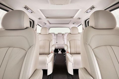 Luxury Van, Private Transfer, Cairns Airport - Cairns City - Hotels Melbourne 1