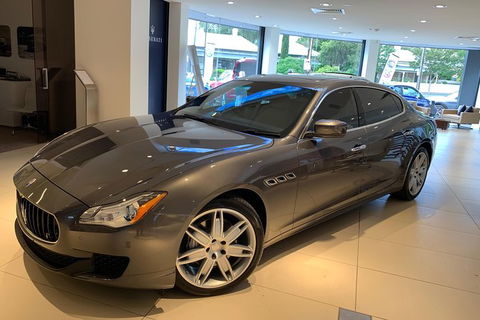 Maserati Quattroporte Limousine Transfer Cairns Airport To City - Hotels Melbourne 1