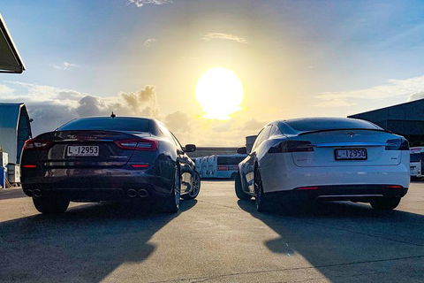 Maserati Quattroporte Limousine Transfer Cairns Airport To City - Hotels Melbourne 7