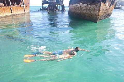 Adventure Moreton Island Wrecks Adventure Package - Hotels Melbourne 1