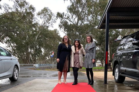Adelaide Hills Wineries & Hahndorf - Hotels Melbourne 5