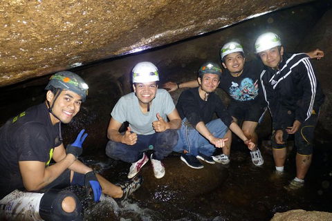 Adventure Caving - Hotels Melbourne 1