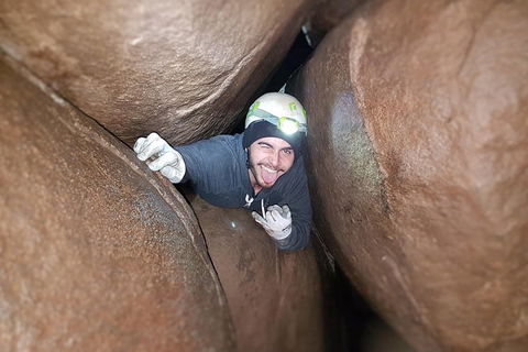 Adventure Caving - Hotels Melbourne 0