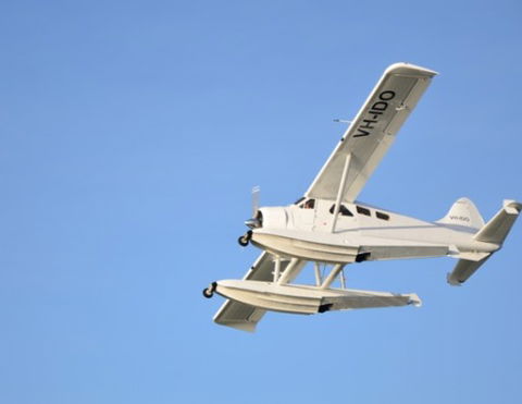 Cairns Seaplanes - Hotels Melbourne 4