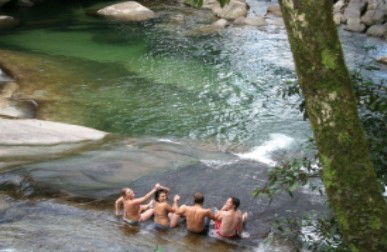 Small World Journeys - Hotels Melbourne 2