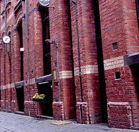 De Lacy - Hotels Melbourne