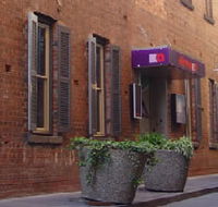 Eleven A - Hotels Melbourne