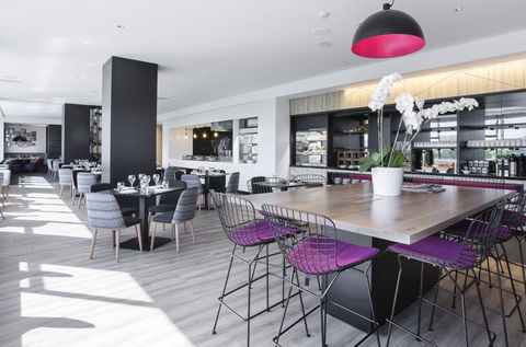 MRepublic Restaurant, Bar And Lounge - Hotels Melbourne 0