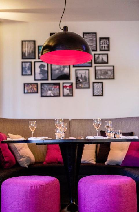 MRepublic Restaurant, Bar And Lounge - Hotels Melbourne 6