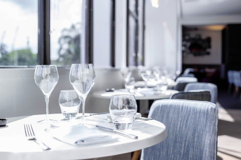MRepublic Restaurant, Bar And Lounge - Hotels Melbourne 7