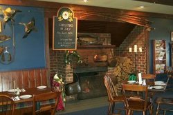 The Gamekeepers Secret Country Inn - Hotels Melbourne 1