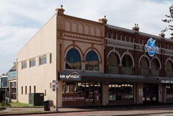 Collaroy Beach Hotel - Hotels Melbourne 2