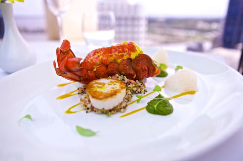 C Restaurant - Hotels Melbourne 2