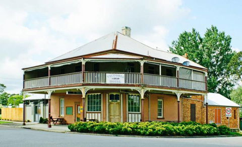 The Victoria Hotel Hinton - Hotels Melbourne 0
