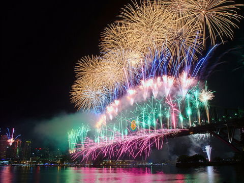 New Years Eve Cruise Sydney Harbour With Vagabond Cruises - Hotels Melbourne 0