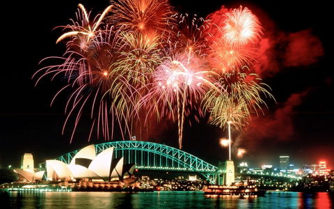 New Year's Eve Fireworks Cruise: Sydney Showboats - Hotels Melbourne 2