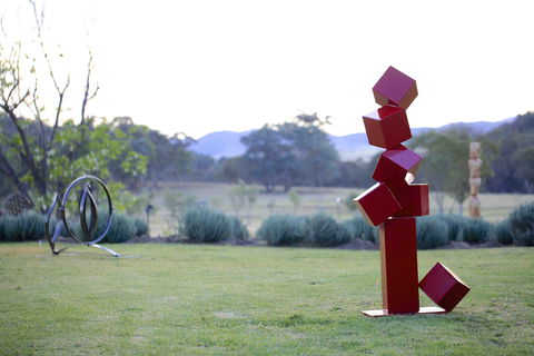 Sculptures In The Garden - Hotels Melbourne 1