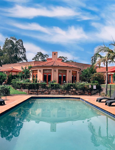 Estate Tuscany - Hotels Melbourne 2