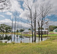 Starline Alpacas Farmstay Resort - Hotels Melbourne