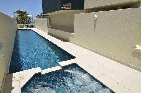 Malibu Mooloolaba - Hotels Melbourne 6