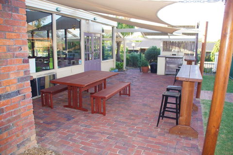 Redhill Tamworth Motor Inn & Conference Centre - Hotels Melbourne 3