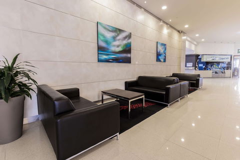 Oaks Glenelg Plaza Pier Suites - Hotels Melbourne 5