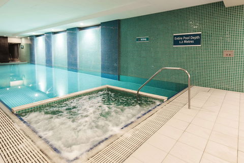 Oaks Glenelg Plaza Pier Suites - Hotels Melbourne 2