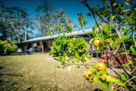 Lombok On Waterfall Retreat - Hotels Melbourne 3