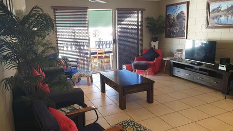 A City Retreat 2BR Apartment Reid Park Townsville - Hotels Melbourne 5