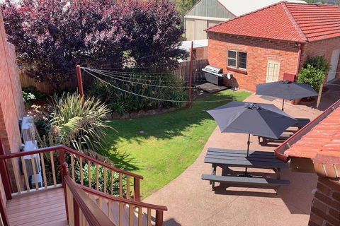 CBC Bed & Breakfast & Cafe - Hotels Melbourne 3