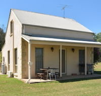 Madigan Wine Country Cottages - Hotels Melbourne