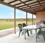 Grasmere Estate Homestead hear the Lions roar from nearby Hunter Valley Zoo - Hotels Melbourne