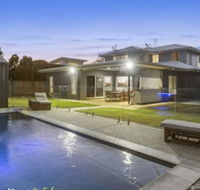 Ebony Rose Tweed Coast Holidays - Hotels Melbourne