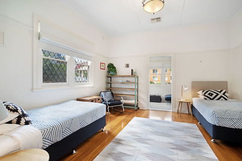 Newcastle Executive Homes - Cooks Hill Cottage - Hotels Melbourne 6